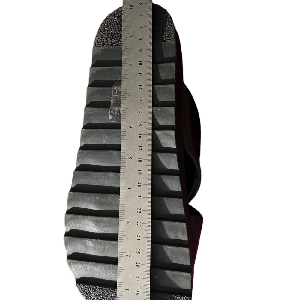 Fabletics Black Slides. - Picture 8 of 10